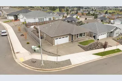 816 Pebble Creek St, Sutherlin, OR 97479 - Photo 26