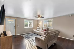 721 SE 9th St, Pendleton, OR 97801 - Photo 8