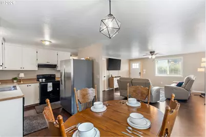 721 SE 9th St, Pendleton, OR 97801 - Photo 10