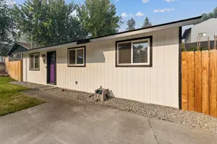 721 SE 9th St, Pendleton, OR 97801 - Photo 4