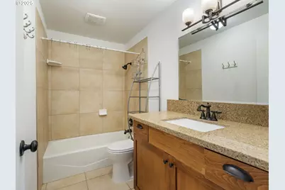 1826 E Carol Ann Dr, Newberg, OR 97132 - Photo 34