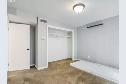 1826 E Carol Ann Dr, Newberg, OR 97132 - Photo 24