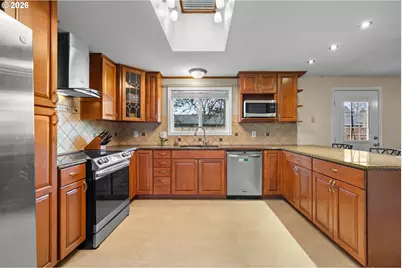 292 NE Palomar Ct, Hillsboro, OR 97124 - Photo 12