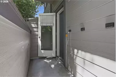 1166 NE 5th St, Gresham, OR 97030 - Photo 18
