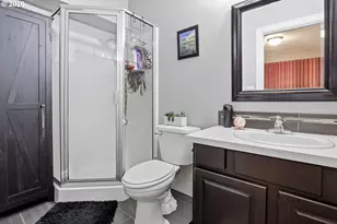 1166 NE 5th St, Gresham, OR 97030 - Photo 16