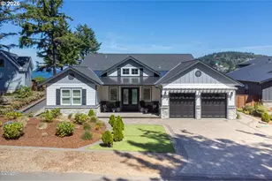 215 SW Cliff St, Depoe Bay, OR 97341 - Photo 2