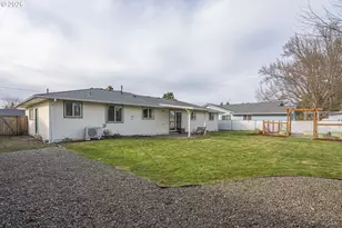 586 45th Pl NE, Salem, OR 97301 - Photo 38