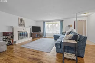 586 45th Pl NE, Salem, OR 97301 - Photo 4