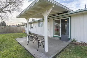 586 45th Pl NE, Salem, OR 97301 - Photo 32