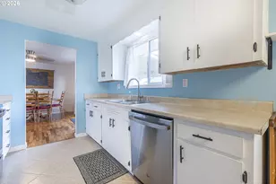 586 45th Pl NE, Salem, OR 97301 - Photo 18