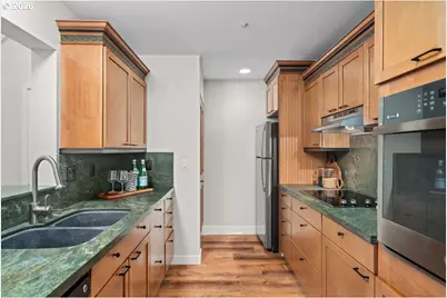 277 N Hayden Bay Dr, Portland, OR 97217 - Photo 10