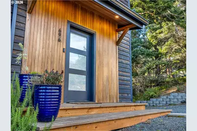 696 N Spruce St, Cannon Beach, OR 97110 - Photo 2