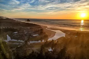 696 N Spruce St, Cannon Beach, OR 97110 - Photo 44