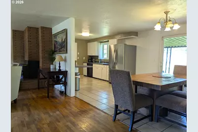 76501 Portal Dr, Oakridge, OR 97463 - Photo 8