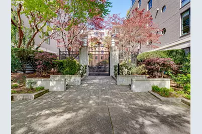 726 NW 11th Ave #104, Portland, OR 97209 - Photo 30