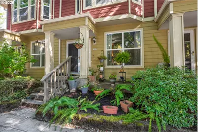 1027 NE Hancock St, Portland, OR 97212 - Photo 4