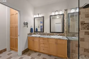 1027 NE Hancock St, Portland, OR 97212 - Photo 28