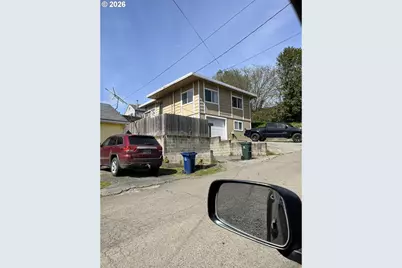 521 N Birch St, Coquille, OR 97423 - Photo 1