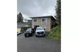 521 N Birch St, Coquille, OR 97423 - Photo 2