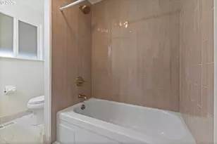 16820 SW Cambridge Ct, Beaverton, OR 97078 - Photo 20