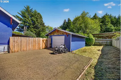 1421 Anderson Ave, Coos Bay, OR 97420 - Photo 4