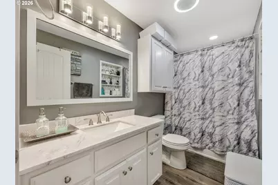 805 S King St, Seaside, OR 97138 - Photo 8