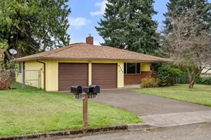 8331 SE Carnation St, Milwaukie, OR 97267 - Photo 2