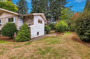 559 NE 167th Pl, Portland, OR 97230 - Photo 24