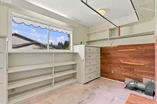 559 NE 167th Pl, Portland, OR 97230 - Photo 10
