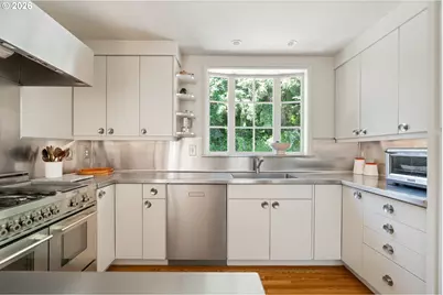 416 NW Hermosa Blvd, Portland, OR 97210 - Photo 6