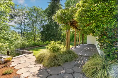 416 NW Hermosa Blvd, Portland, OR 97210 - Photo 36