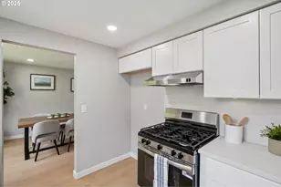 208 NE 106th St, Vancouver, WA 98685 - Photo 12