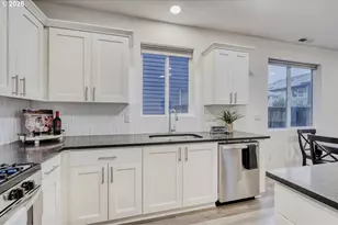 847 S 23rd Ave, Cornelius, OR 97113 - Photo 10