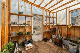 12594 McNeil Creek Rd, Eagle Point, OR 97524 - Photo 30