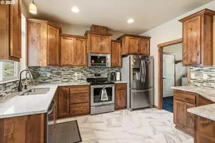 12594 McNeil Creek Rd, Eagle Point, OR 97524 - Photo 6