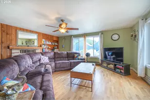 3781 Kincaid St, Eugene, OR 97405 - Photo 6