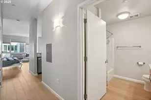 1125 NW 9th Ave, Portland, OR 97209 - Photo 22