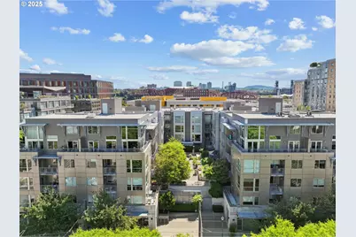 1125 NW 9th Ave #410, Portland, OR 97209 - Photo 2