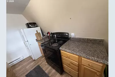 112 E State St, Ukiah, OR 97880 - Photo 4