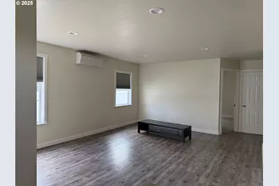 766 Hoffman St, Woodland, WA 98674 - Photo 2