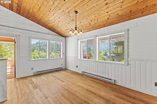 98629 Sitkum Ln, Myrtle Point, OR 97458 - Photo 10