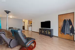 416 Glen Ave, Sutherlin, OR 97479 - Photo 6