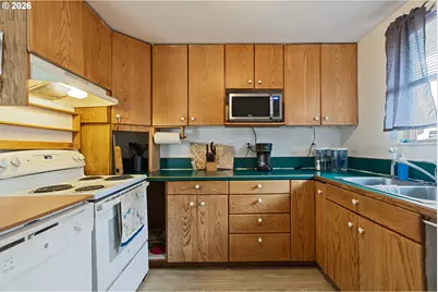 416 Glen Ave, Sutherlin, OR 97479 - Photo 12