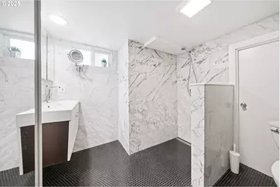 6815 N Smith St, Portland, OR 97203 - Photo 22