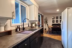 2040 20th St, Florence, OR 97439 - Photo 12