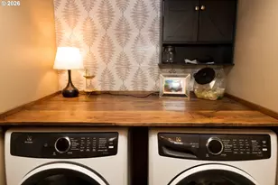 2040 20th St, Florence, OR 97439 - Photo 18