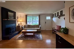 2040 20th St, Florence, OR 97439 - Photo 6