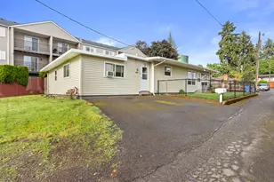 2216 E 18th St, Vancouver, WA 98661 - Photo 4