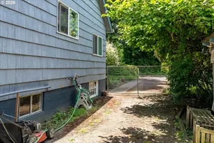 41987 Holden Creek Ln, Springfield, OR 97478 - Photo 34