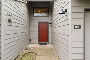 7920 NE Loowit Loop, Vancouver, WA 98662 - Photo 2